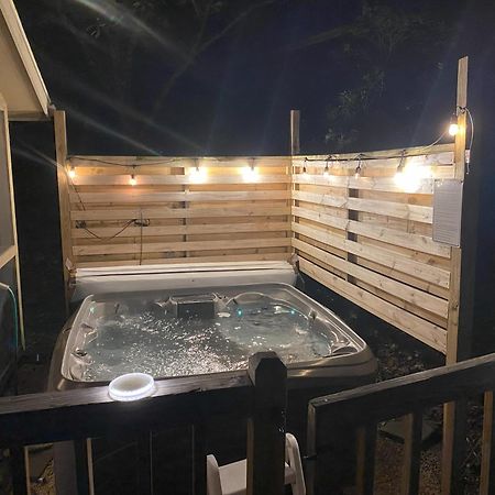 Pocono Mountain Home , Hot Tub- 1 Mile To Skiing! تانيرسفيل المظهر الخارجي الصورة