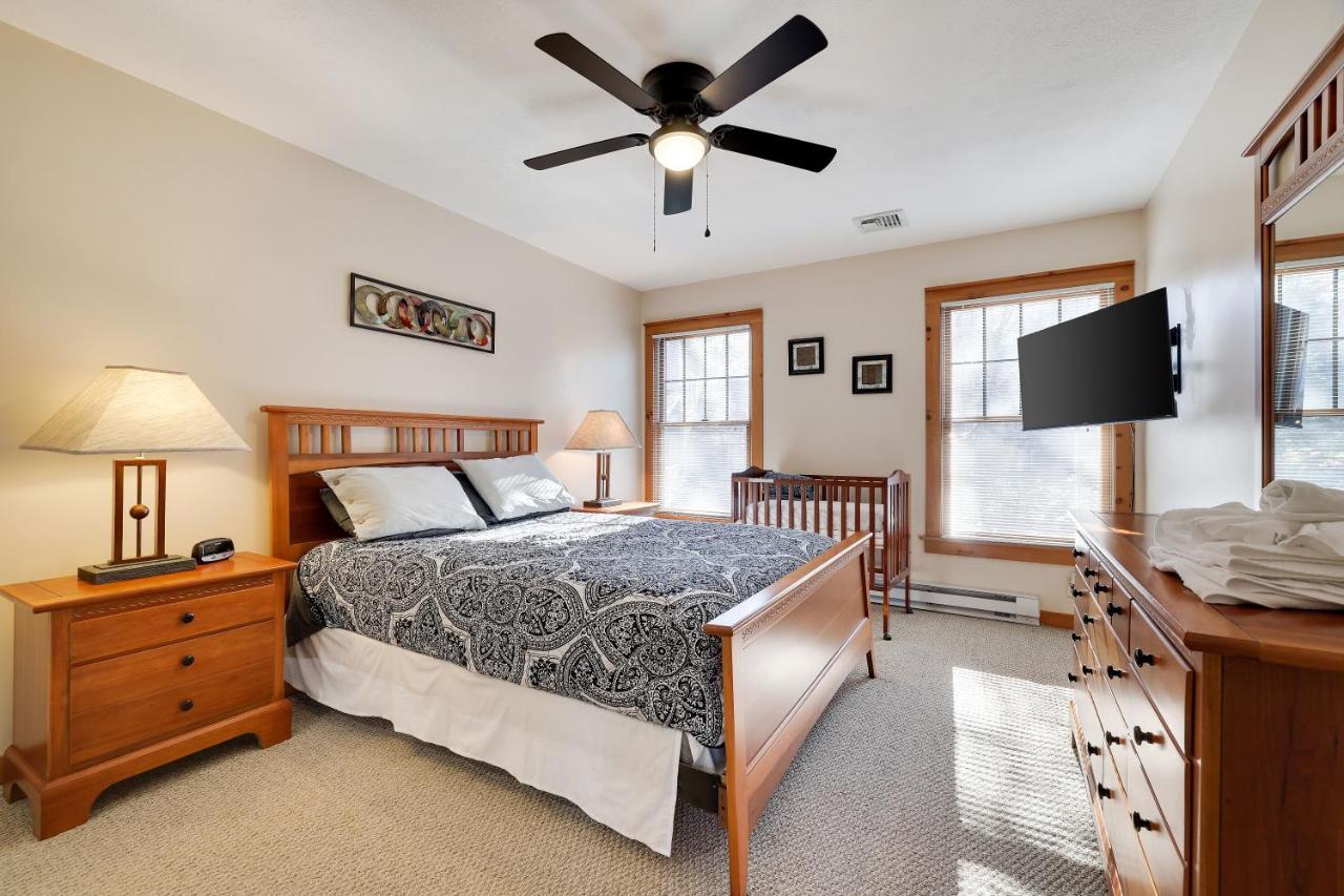 Pocono Mountain Home , Hot Tub- 1 Mile To Skiing! تانيرسفيل المظهر الخارجي الصورة