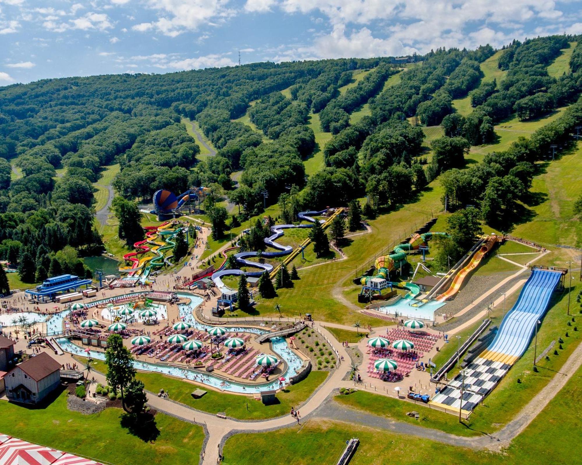 Pocono Mountain Home , Hot Tub- 1 Mile To Skiing! تانيرسفيل المظهر الخارجي الصورة
