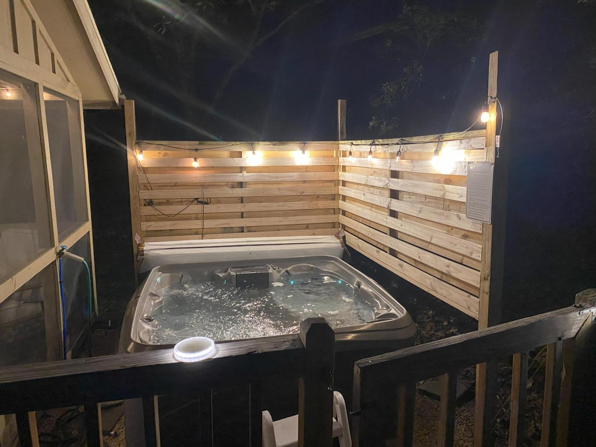 Pocono Mountain Home , Hot Tub- 1 Mile To Skiing! تانيرسفيل المظهر الخارجي الصورة